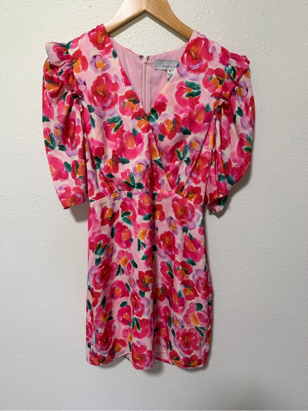 Adelyn Rae Pink Floral Puff-Sleeve V-Neck Dress